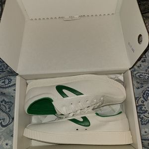 New in box Tretorn Nylite Plus 8W